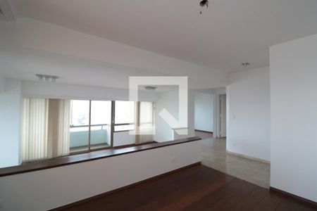 Apartamento para alugar com 257m², 3 quartos e 4 vagasSala