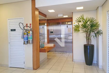 Apartamento à venda com 61m², 2 quartos e 1 vaga Apartamento à venda com 61m², 2 quartos e 1 vagaHall de entrada