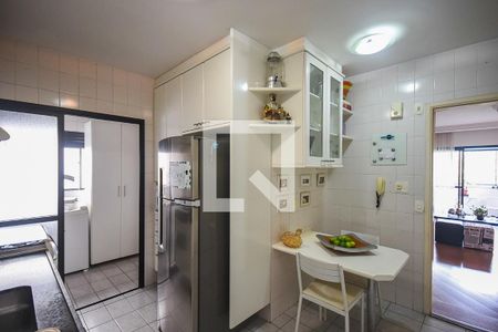 Apartamento à venda com 110m², 3 quartos e 2 vagasCozinha