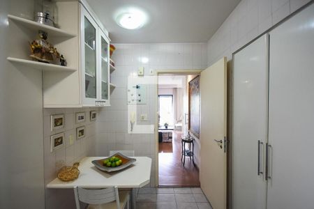 Apartamento à venda com 110m², 3 quartos e 2 vagasCozinha