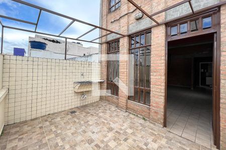 Casa para alugar com 200m², 3 quartos e 1 vagaÁrea de Serviço