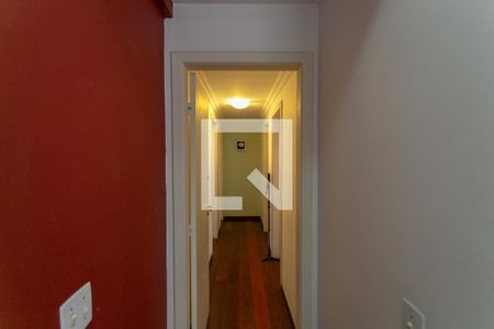 Corredor de apartamento à venda com 3 quartos, 105m² em Serra, Belo Horizonte