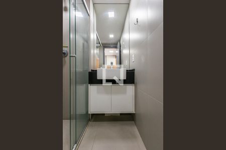 Banheiro de apartamento para alugar com 1 quarto, 38m² em Pinheiros, São Paulo