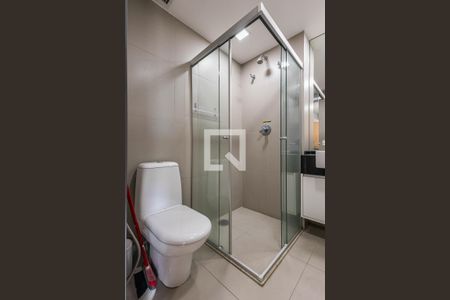 Banheiro de apartamento para alugar com 1 quarto, 38m² em Pinheiros, São Paulo