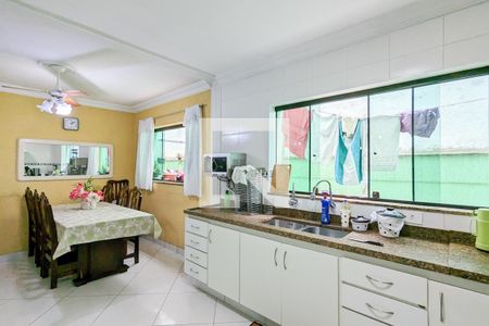 Casa à venda com 200m², 3 quartos e 2 vagasCozinha