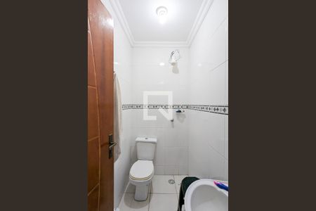 Casa à venda com 200m², 3 quartos e 2 vagasBanheiro 2 da casa 2