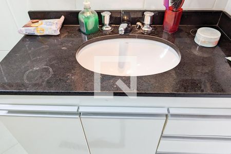 Casa à venda com 200m², 3 quartos e 2 vagasBanheiro da suíte 2