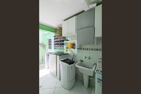 Casa à venda com 200m², 3 quartos e 2 vagasÁrea de serviço