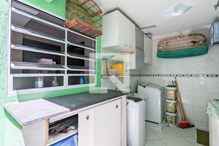 Casa à venda com 200m², 3 quartos e 2 vagasÁrea de serviço