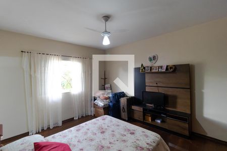 Casa à venda com 212m², 3 quartos e 5 vagas Casa à venda com 212m², 3 quartos e 5 vagasSuíte