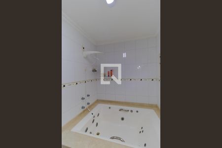 Casa à venda com 212m², 3 quartos e 5 vagas Casa à venda com 212m², 3 quartos e 5 vagasBanheiro da Suíte