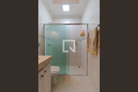 Casa à venda com 212m², 3 quartos e 5 vagas Casa à venda com 212m², 3 quartos e 5 vagasBanheiro