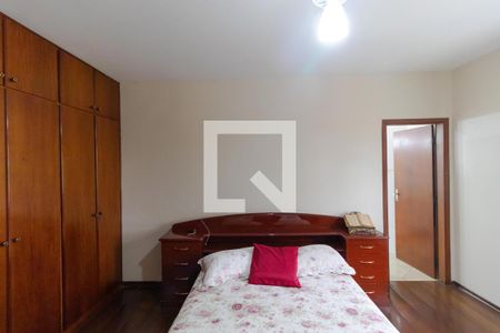 Casa à venda com 212m², 3 quartos e 5 vagas Casa à venda com 212m², 3 quartos e 5 vagasSuíte