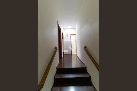 Casa à venda com 212m², 3 quartos e 5 vagas Casa à venda com 212m², 3 quartos e 5 vagasCorredor