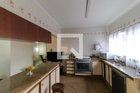 Casa à venda com 212m², 3 quartos e 5 vagas Casa à venda com 212m², 3 quartos e 5 vagasCozinha