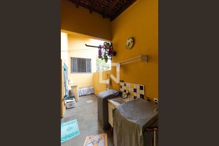 Casa à venda com 212m², 3 quartos e 5 vagas Casa à venda com 212m², 3 quartos e 5 vagasÁrea de Serviço