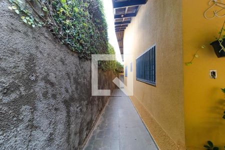 Casa à venda com 212m², 3 quartos e 5 vagas Casa à venda com 212m², 3 quartos e 5 vagasQuintal