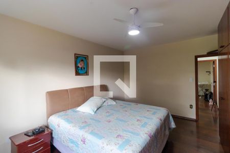 Casa à venda com 212m², 3 quartos e 5 vagas Casa à venda com 212m², 3 quartos e 5 vagasQuarto 02