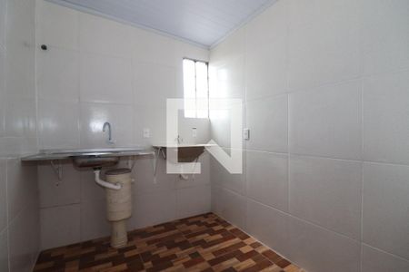 Cozinha e Área de Serviço de apartamento para alugar com 2 quartos, 50m² em Conjunto J, Brasília