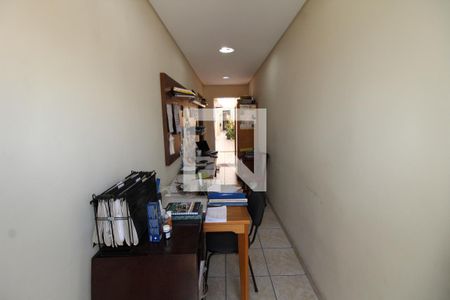 Casa à venda com 250m², 2 quartos e 3 vagasEscritorio