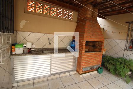 Casa à venda com 250m², 2 quartos e 3 vagasQuintal