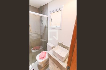 Banheiro de apartamento para alugar com 1 quarto, 20m² em Jd. Rio Pequeno, São Paulo