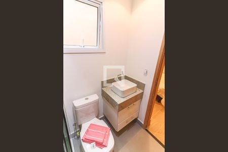 Banheiro de apartamento para alugar com 1 quarto, 20m² em Jd. Rio Pequeno, São Paulo