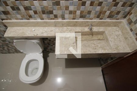 Casa à venda com 122m², 3 quartos e sem vagaBanheiro