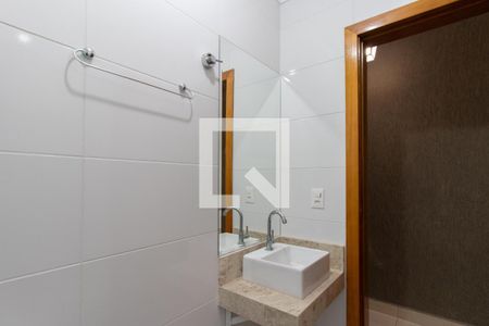 Casa à venda com 250m², 3 quartos e 4 vagas Casa à venda com 250m², 3 quartos e 4 vagasBanheiro de Serviço