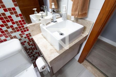 Casa à venda com 250m², 3 quartos e 4 vagas Casa à venda com 250m², 3 quartos e 4 vagasBanheiro Social