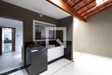 Casa à venda com 250m², 3 quartos e 4 vagas Casa à venda com 250m², 3 quartos e 4 vagasÁrea de Serviço