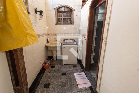 Casa para alugar com 354m², 5 quartos e 5 vagas Casa para alugar com 354m², 5 quartos e 5 vagasÁrea de serviço