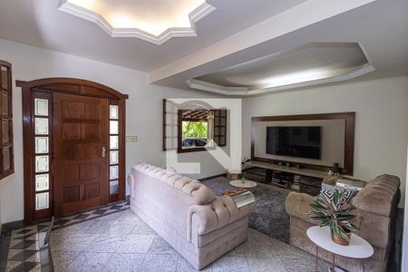 Sala de casa para alugar com 5 quartos, 354m² em Copacabana, Belo Horizonte