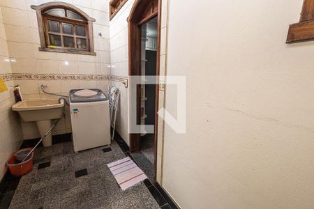 Casa para alugar com 354m², 5 quartos e 5 vagas Casa para alugar com 354m², 5 quartos e 5 vagasÁrea de serviço