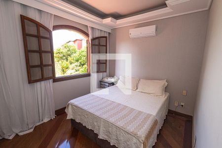 Casa para alugar com 354m², 5 quartos e 5 vagas Casa para alugar com 354m², 5 quartos e 5 vagasQuarto 3