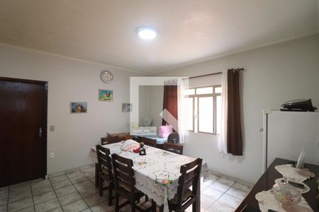 Casa à venda com 169m², 4 quartos e 2 vagasCopa