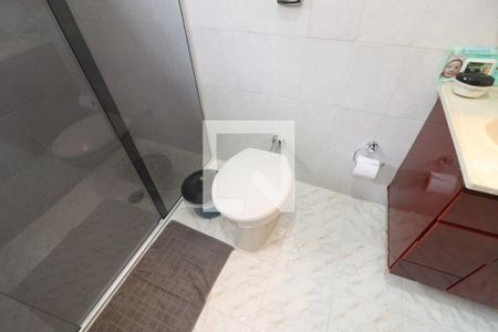 Banheiro Quarto 1 de casa para alugar com 4 quartos, 169m² em Vila Dionisia, São Paulo