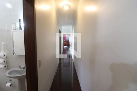 Casa à venda com 169m², 4 quartos e 2 vagasCorredor