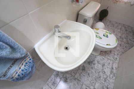 Casa à venda com 169m², 4 quartos e 2 vagasLavabo