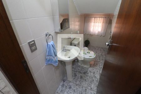 Casa à venda com 169m², 4 quartos e 2 vagasLavabo