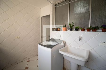 Apartamento à venda com 110m², 3 quartos e 1 vagaÁrea de Serviço