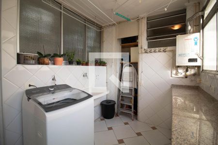 Apartamento à venda com 110m², 3 quartos e 1 vagaÁrea de Serviço