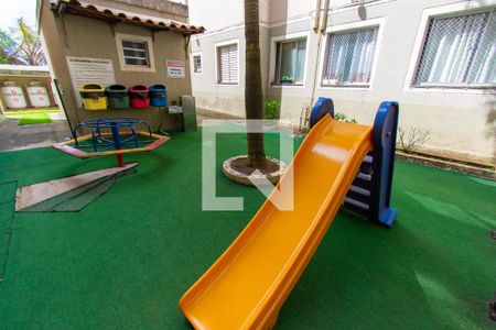 Apartamento para alugar com 49m², 2 quartos e 1 vaga Apartamento para alugar com 49m², 2 quartos e 1 vagaÁrea comum - Playground