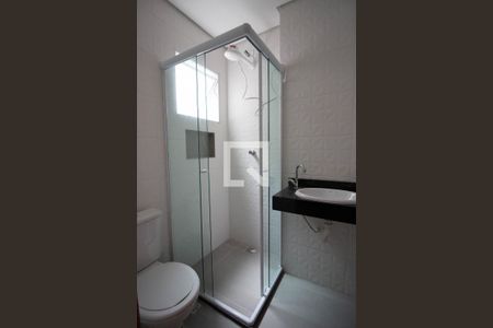 Banheiro de kitnet/studio à venda com 1 quarto, 26m² em Cidade Antônio Estevão de Carvalho, São Paulo