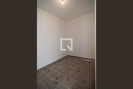 Casa à venda com 225m², 4 quartos e 3 vagas Casa à venda com 225m², 4 quartos e 3 vagasQuarto de Serviço