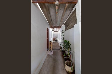 Casa à venda com 400m², 5 quartos e 5 vagasCasa 2 Corredor