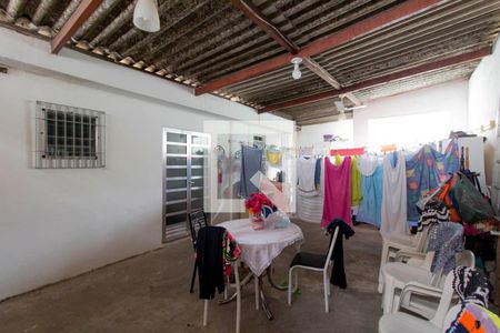 Casa à venda com 400m², 5 quartos e 5 vagasCasa 2 Quintal e Churrasqueira