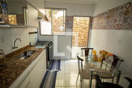 Casa de condomínio para alugar com 80m², 2 quartos e 1 vagaCozinha