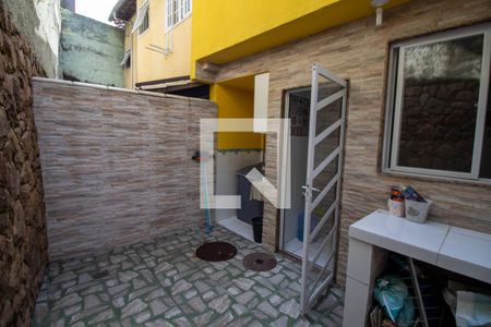 Casa de condomínio para alugar com 80m², 2 quartos e 1 vagaÁrea de Serviço