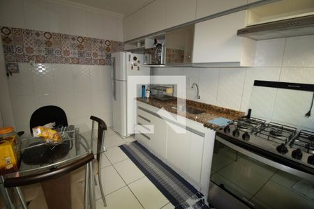 Casa de condomínio para alugar com 80m², 2 quartos e 1 vagaCozinha